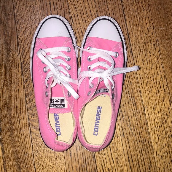 Pink converse! - Picture 2 of 3